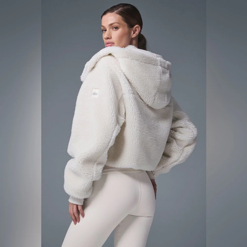 Alo Yoga Foxy Sherpa Jacket - Picture 3 of 5